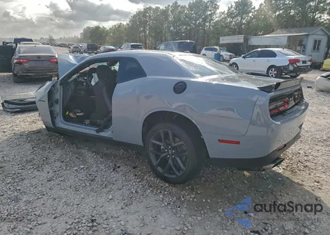 2022 Dodge Challenger R/T from USA, damaged, VIN 2C3CDZBT2NH195300